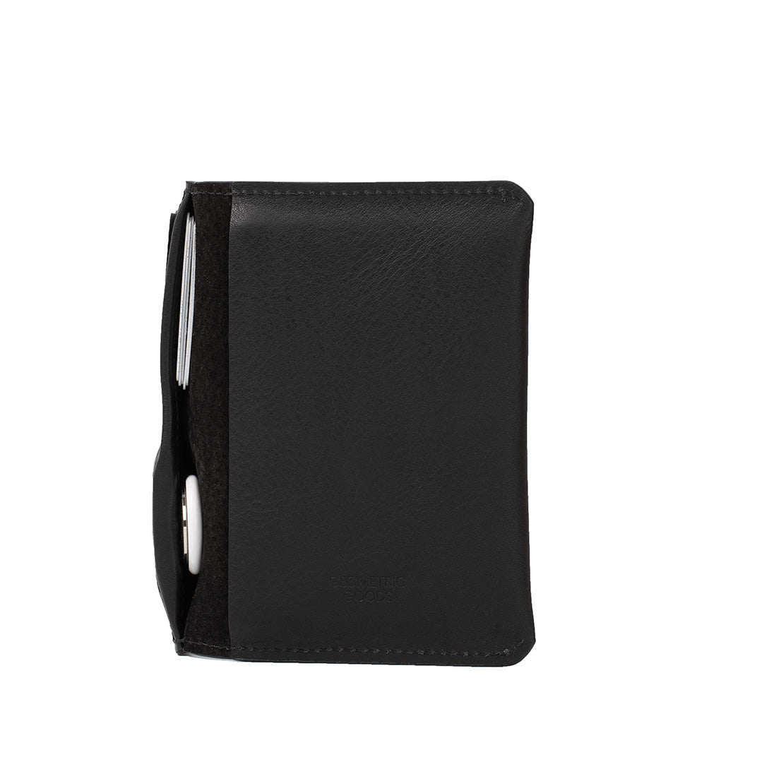 MI204459-Edit.jpg Leather Passport Holder 2.1 for AirTag | RFID Blocking - Image 1