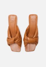 Carobá Caramel Leather Mules – 4cm Cylindrical Block Heel Slip-On - Image 3