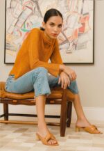 Carobá Caramel Leather Mules – 4cm Cylindrical Block Heel Slip-On - Image 4