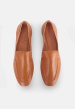 Clusia Goat Leather Loafers – Brown Flat - Image 3