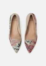 Ipê Suede Gray Leather Pumps – 6cm Embroidered Kitten Heel (Copy) - Image 2