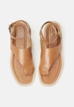 Paineira Caramel Leather Toe-Ring Flat - Image 4