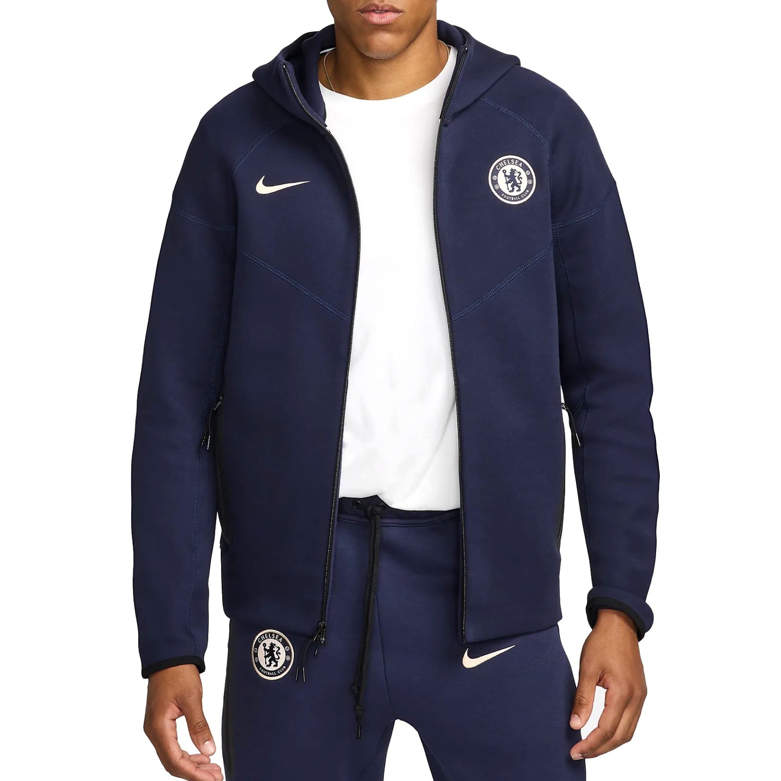 nike-chelsea-tech-fleece-soccer-tracksuit-jacket-front-zip-closed.jpg Chelsea Tech Fleece presentation tracksuit 2024/25 - Nike - Image 1