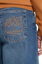 TIMBERLAND - Men's Sandown jeans with embroidery logo - Image 8