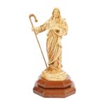 The Good Shepherd in olive wood – Hand-carved Jesus figure with lamb (26.5 cm)