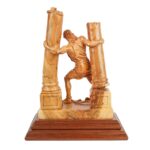 Hand-carved sculpture "Samson destroys the pillars" – olive wood art from Bethlehem (28 cm) - Image 3