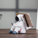 Astronaut Mobile Phone Stand Desktop Holder - Image 2